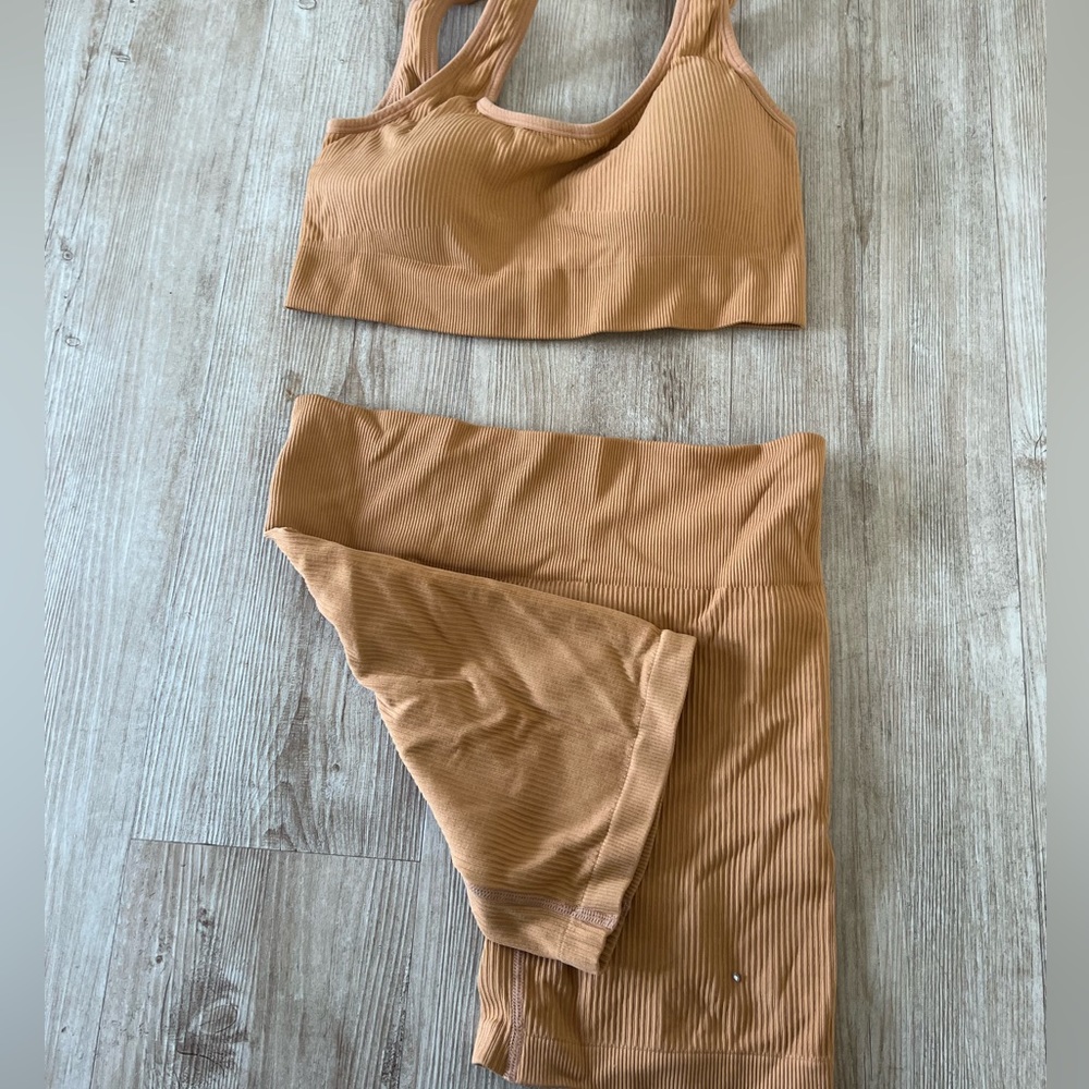 Workout set! - Picture 3 of 3